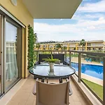 #010 Marina View Pool & Balcony Apartamento *