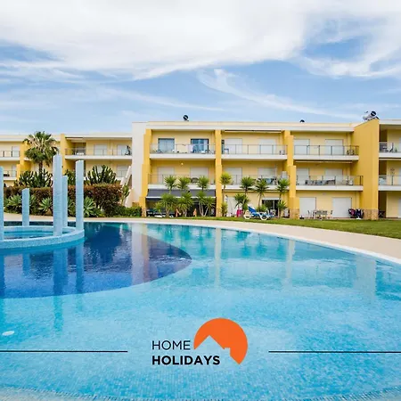 #010 Marina By Holidays Apartment *