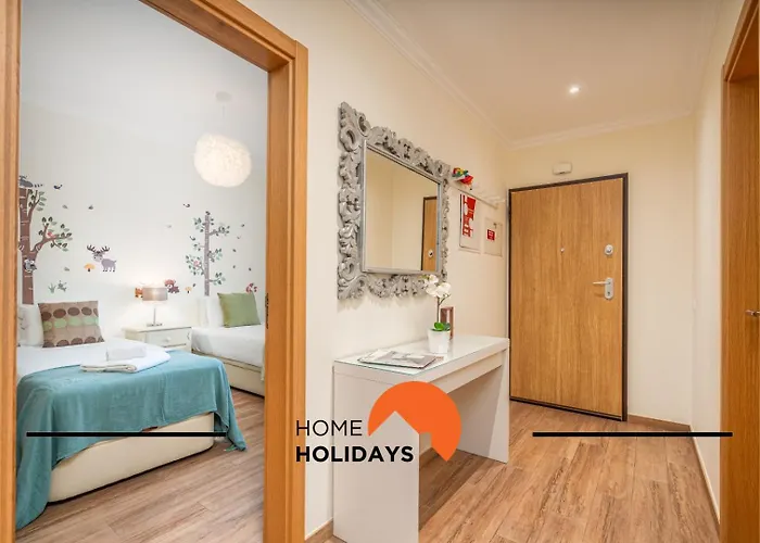 #010 Marina By Holidays *